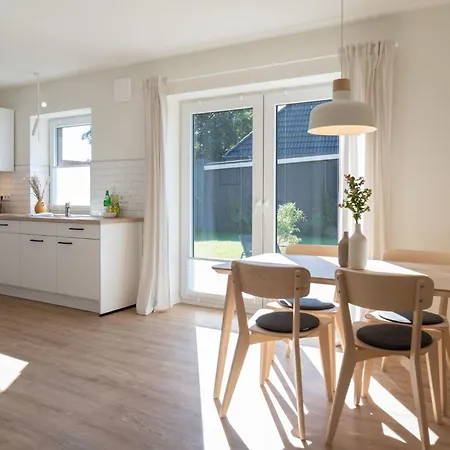 Apartment Kuestenbutze - Modernes Fuer 3 Im Scandi-style Mit Vollausgestatteter K By Interhome *