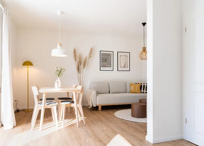 Kuestenbutze - Modernes Fuer 3 Im Scandi-style Mit Vollausgestatteter K By Interhome Apartman Mildstedt